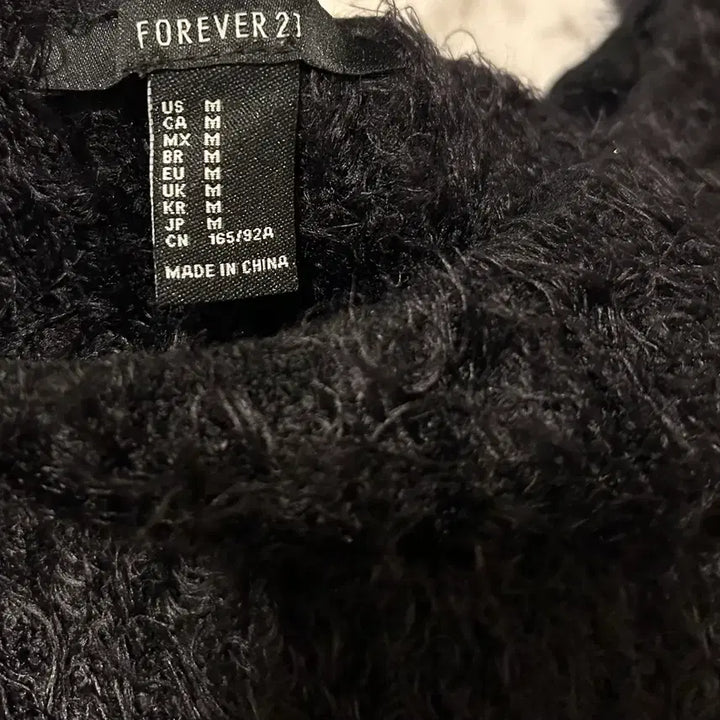 [BUNJANG] Forever 21 Off-Shoulder Fur Knit Black / 포에버21 오프숄더 퍼 니트 블랙