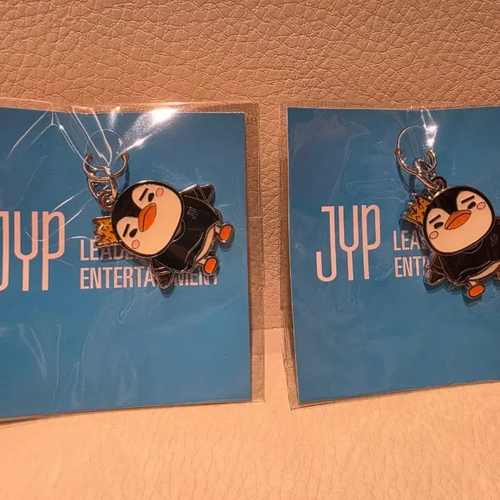 [BUNJANG] 2PM Lee Junho JYP Pengpeng Keychain Charm / 이준호 공굿 JYP펭펭이 키링참