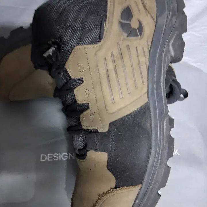 [BUNJANG] Nepa Gore-Tex Hiking Boots / 등산화290  네파고어텍스