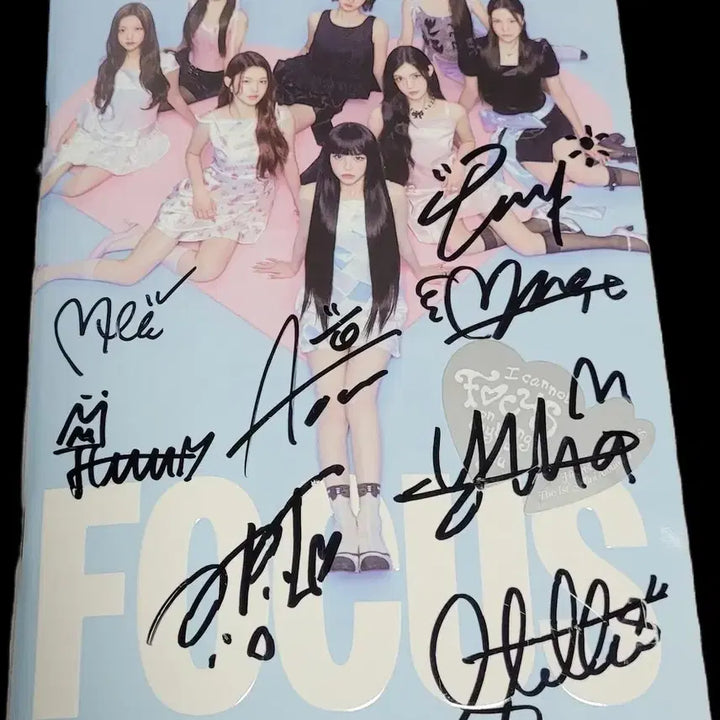 [SOLD OUT] 하츠투하츠 (hearts2hearts) 비매 싸인 앨범 판매합니다