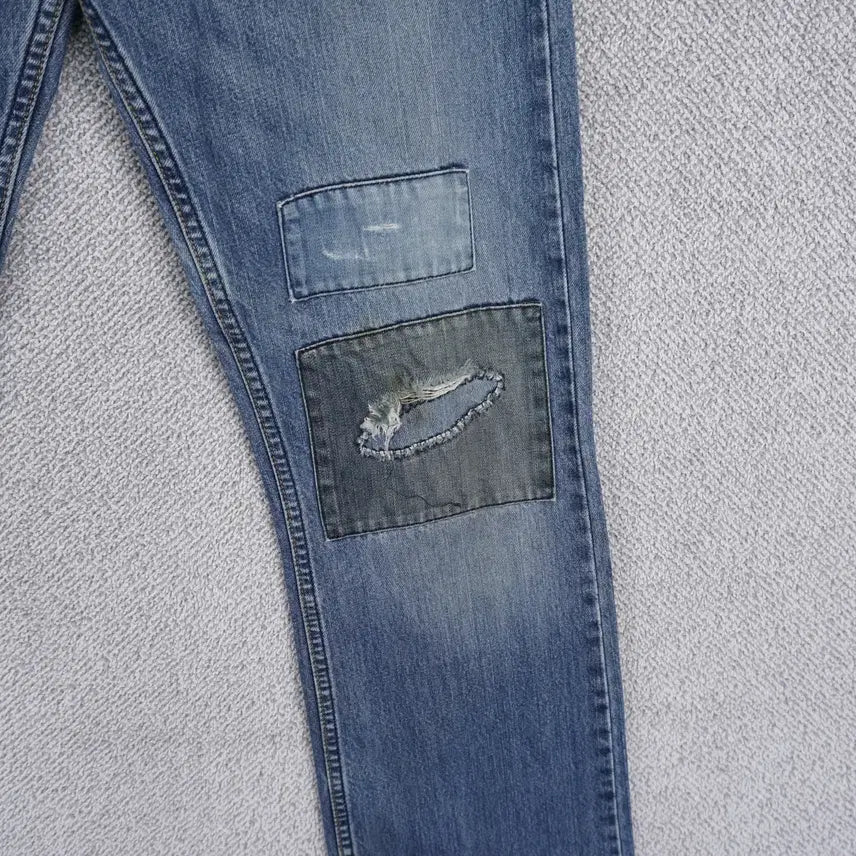 [SOLD OUT] 리바이스 527 00s 로우 부츠컷 패치 데님 팬츠 W30L32