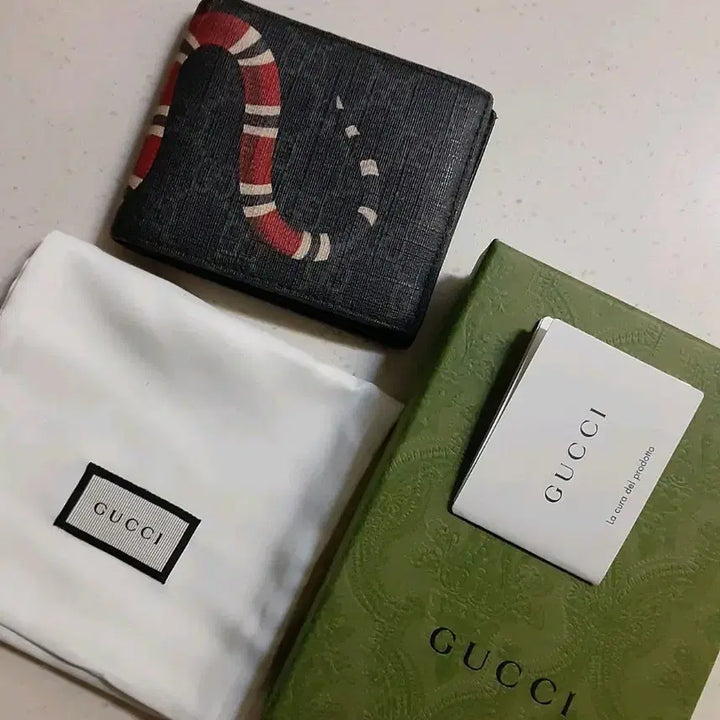 [BUNJANG] Gucci Snake Bifold Wallet / 구찌 스네이크 반지갑