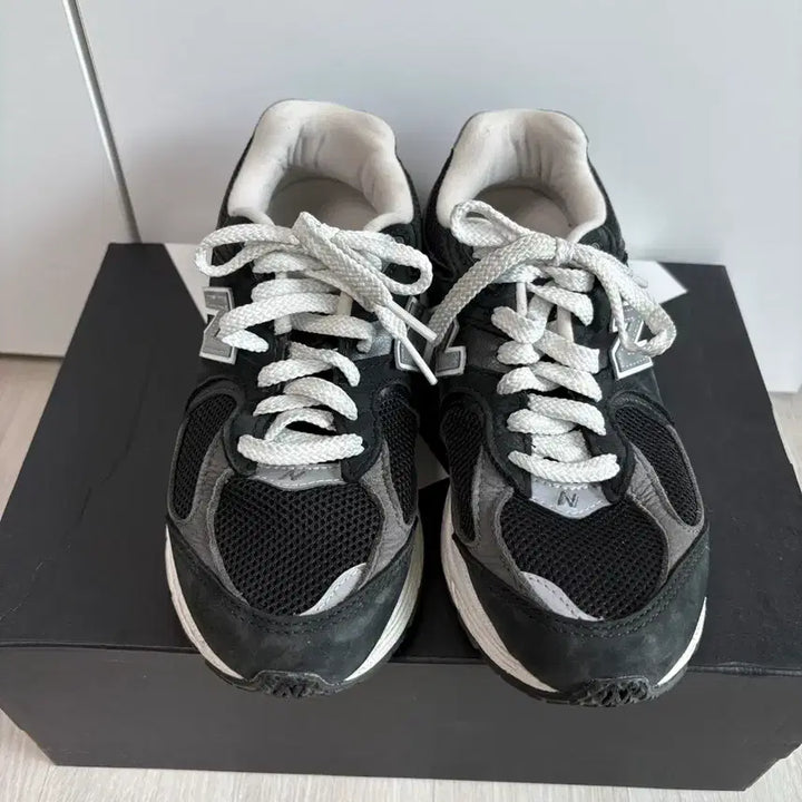 [BUNJANG] New Balance 2002 Black 230 / [230] 뉴발란스 2002 블랙