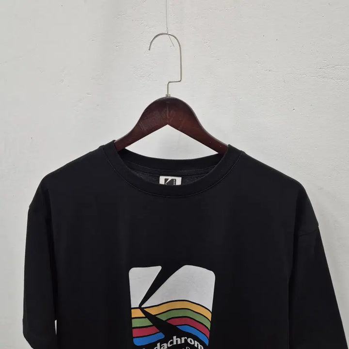 [BUNJANG] Kodak Trip Rainbow Big Logo Short Sleeve T-Shirt L / 코닥 트립 레인보우 빅로고 반팔티 100