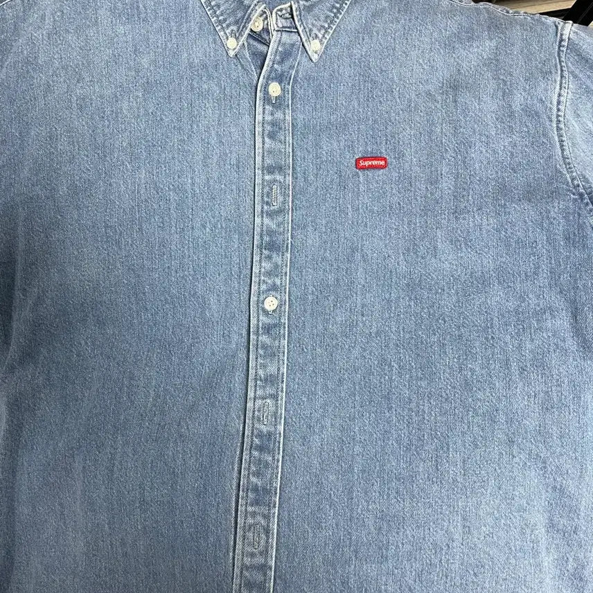 [SOLD OUT] 슈프림 스몰 박스 셔츠 데님(23fw) m팝니다!!