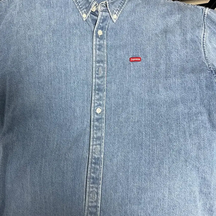 [SOLD OUT] 슈프림 스몰 박스 셔츠 데님(23fw) m팝니다!!