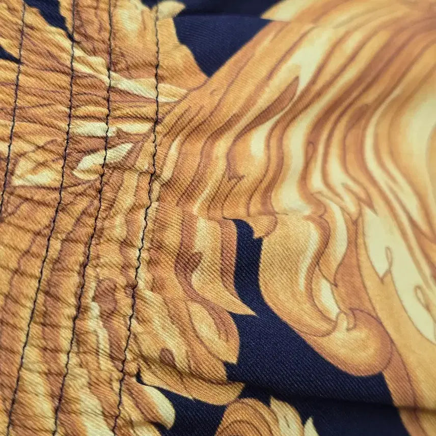 [BUNJANG] Versace Gold Barocco Pattern Silk Shorts / 베르사체 골드 바로코 패턴 실크 반바지