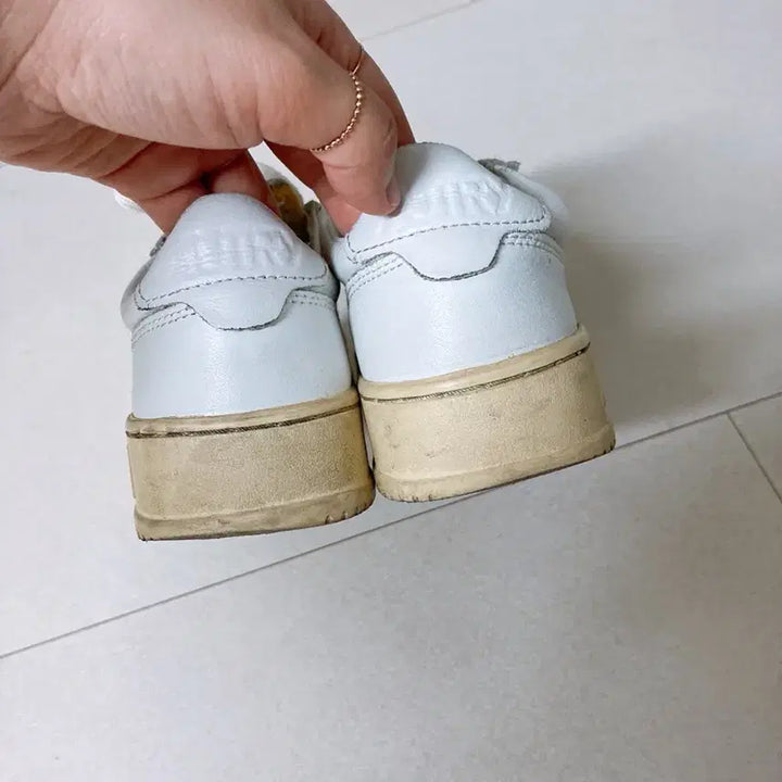 [BUNJANG] Autry Sneakers LL15 White Tab / 오트리 스티커즈 LL15 화이트탭 가격내림