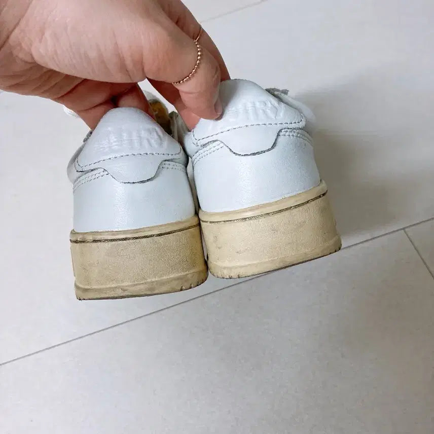 [BUNJANG] Autry Sneakers LL15 White Tab / 오트리 스티커즈 LL15 화이트탭 가격내림