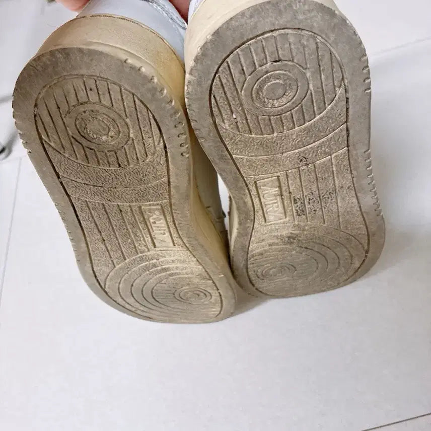 [BUNJANG] Autry Sneakers LL15 White Tab / 오트리 스티커즈 LL15 화이트탭 가격내림