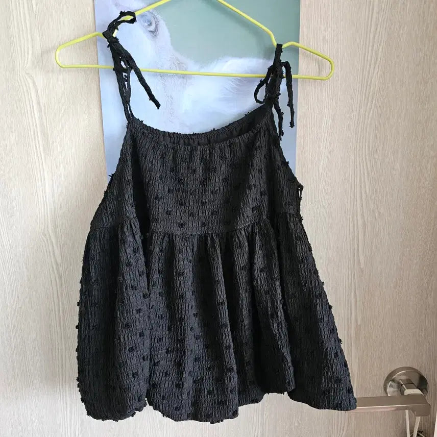 [BUNJANG] Iringmarket Volume Sleeveless Blouse Black / 아이링마켓 제작 볼륨 나시 블라우스 블랙