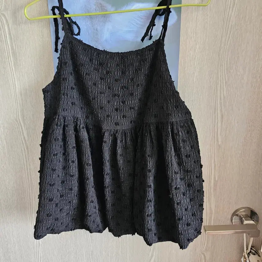 [BUNJANG] Iringmarket Volume Sleeveless Blouse Black / 아이링마켓 제작 볼륨 나시 블라우스 블랙