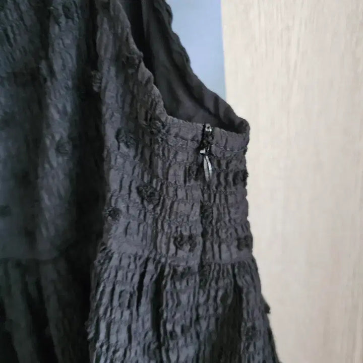 [BUNJANG] Iringmarket Volume Sleeveless Blouse Black / 아이링마켓 제작 볼륨 나시 블라우스 블랙