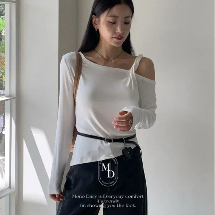 [BUNJANG] Mono Daily Hera Shoulder Twist T-shirt with Belt Set (Black) / 모노데일리 헤르 숄더 꼬임 티셔츠 (벨트set) 오프숄더 블랙색상!! /