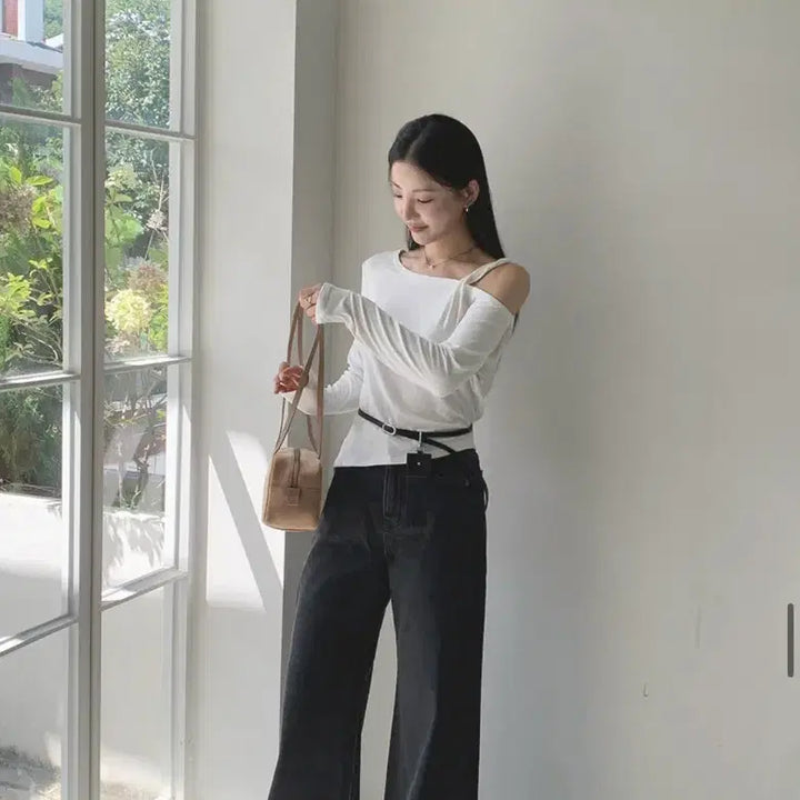 [BUNJANG] Mono Daily Hera Shoulder Twist T-shirt with Belt Set (Black) / 모노데일리 헤르 숄더 꼬임 티셔츠 (벨트set) 오프숄더 블랙색상!! /