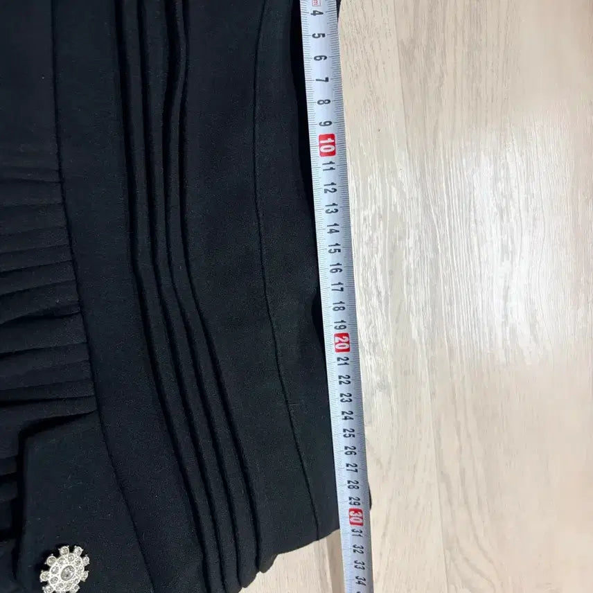 [BUNJANG] Black Pleated Mini Skirt with Pocket Detail / 블랙 플리츠 스커트