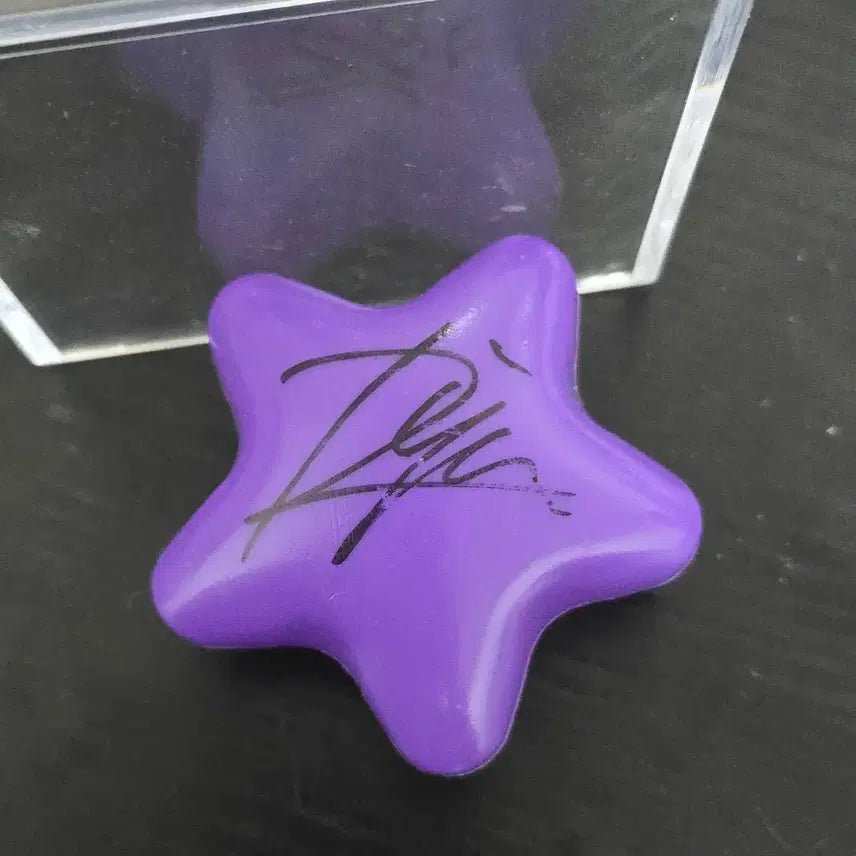 [BUNJANG] NCT Ryu Signed Ball / 엔시티 료 싸인볼