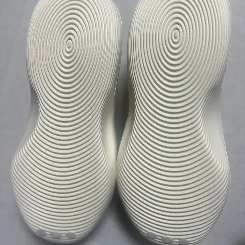 [SOLD OUT] 아디다스 뮬오프 US9 JP275