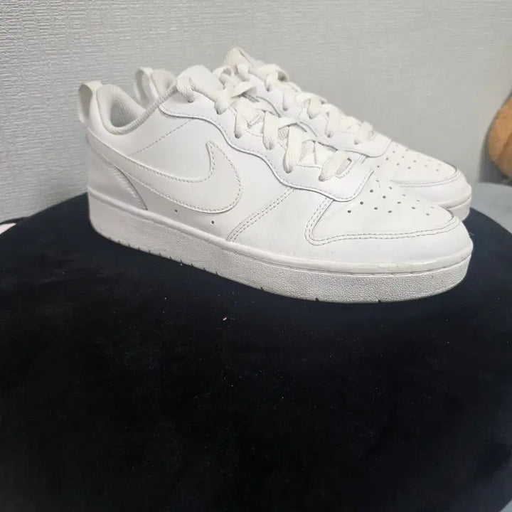 [BUNJANG] Nike All White Sneakers / 나이키 올흰색 운동화
