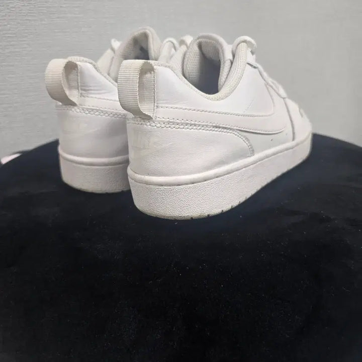 [BUNJANG] Nike All White Sneakers / 나이키 올흰색 운동화