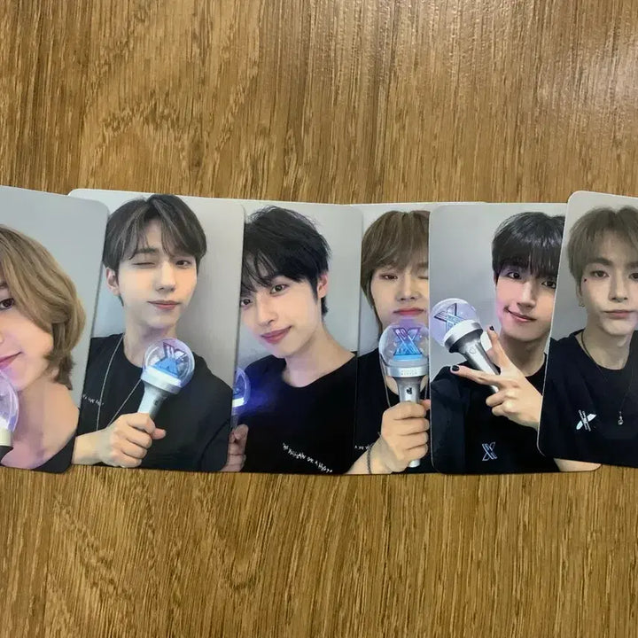 [BUNJANG] Unspecified Group Official Lightstick with Photocard Bundle / 포토카드