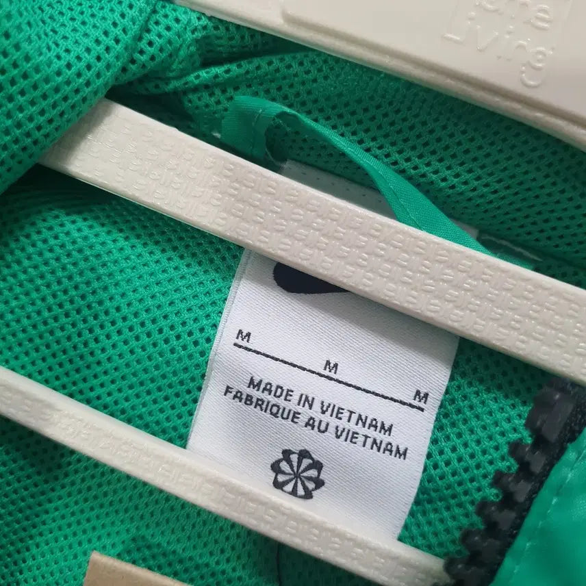 [BUNJANG] Nike Green Windrunner Hooded Zip-Up Jacket (Oversized M/L) / 나이키 그린 바람막이 후드집업M 새제품
