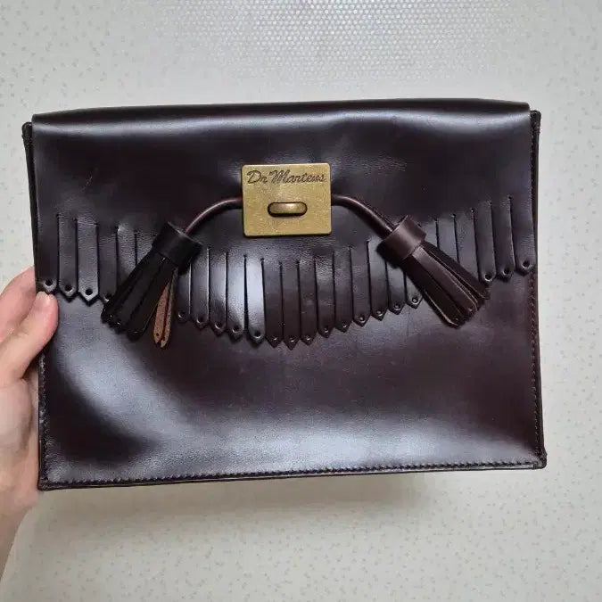 [BUNJANG] Dr. Martens Brown Leather Clutch Bag / 닥터마틴 브라운 레더 클러치백