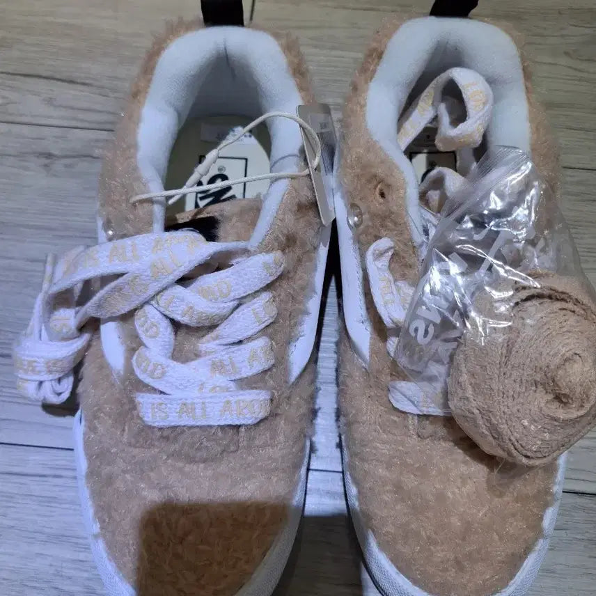 [BUNJANG] Vans All Around Love Fur Sneakers / 반스 올 어라운드 러브 퍼 스니커즈