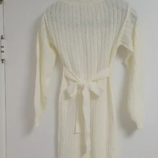 [BUNJANG] White Cable Knit V-Neck Dress / (새상품)화이트 니트원피스