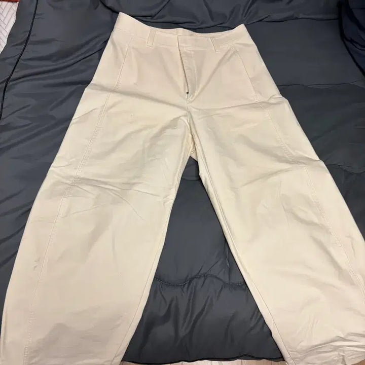 [SOLD OUT] 유니클로 저지배럴레그팬츠 크림 XL 팝니다