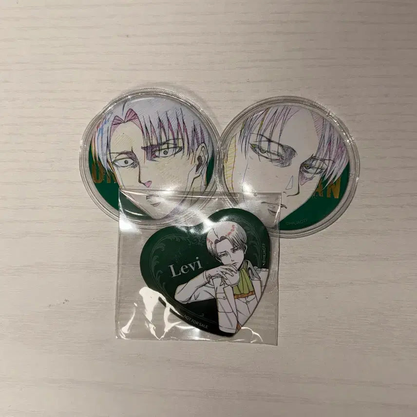 [BUNJANG] Attack on Titan Levi Bundle Set Can Badge / 진격의거인 리바이 캔뱃지 일괄