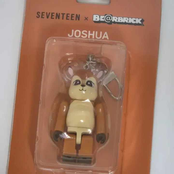 [SOLD OUT] 세븐틴 조슈아 베어브릭 키링 100%