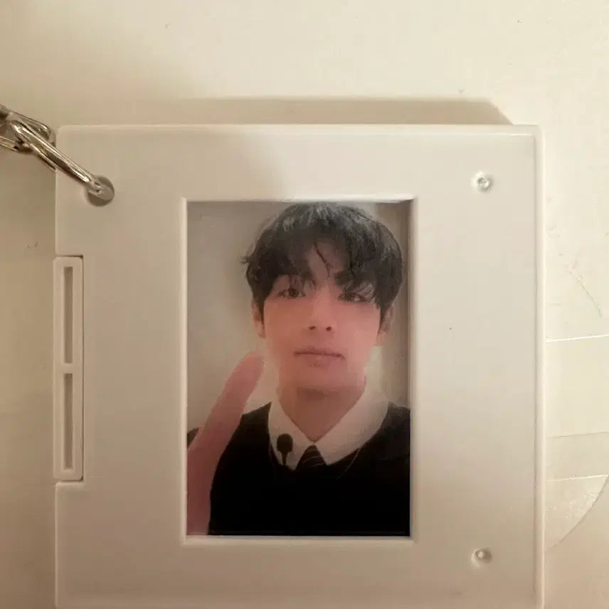 [SOLD OUT] BTS 아리랑 V 김태형 키링 + 포토카드 세트 판매합니다