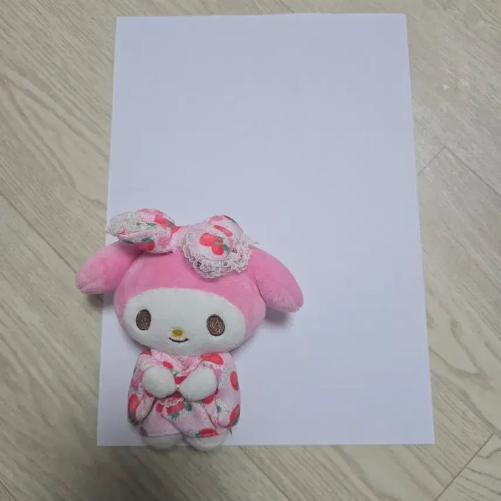 [BUNJANG] Sanrio Ichigo Kimono My Melody Plush Doll (2019) / 산리오 2019 딸기 기모노 마이멜로디 인형 팝니다.