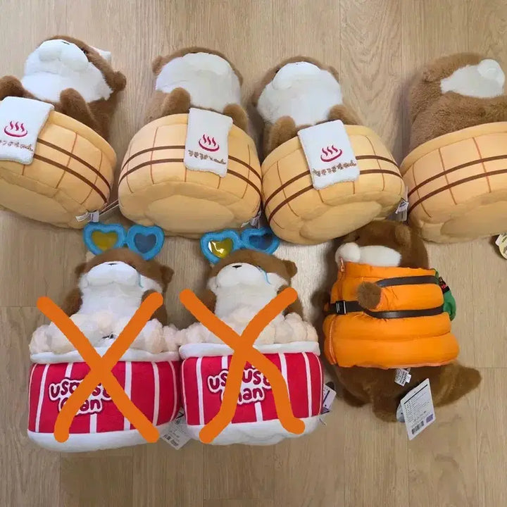 [BUNJANG] Woosoo Woosoo Otter Plush Stuffed Toy Orange Padded Jacket / 패딩 우소우소 인형 중형 새상품