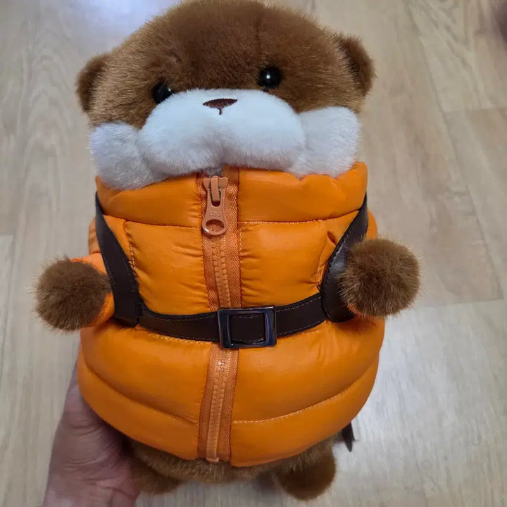 [BUNJANG] Woosoo Woosoo Otter Plush Stuffed Toy Orange Padded Jacket / 패딩 우소우소 인형 중형 새상품