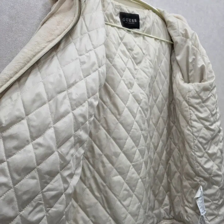 [BUNJANG] GUESS Faux Fur Hooded Zip-Up Jacket / 게스(GUESS) 퍼 후드 집업 자켓