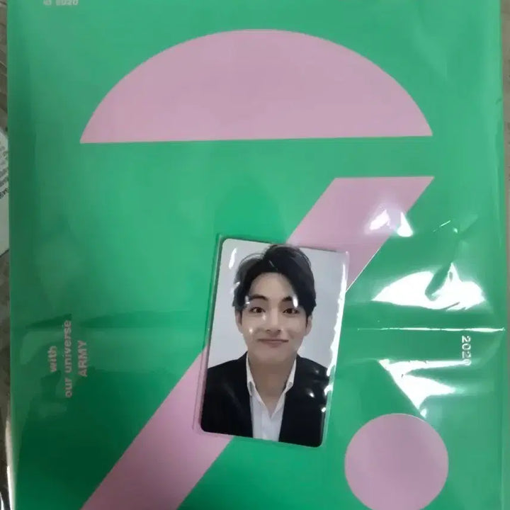 [BUNJANG] BTS V Memories 2020 DVD + Photocard / 방탄소년단 BTS Memories 메모리즈 DVD 2020 +뷔 포카