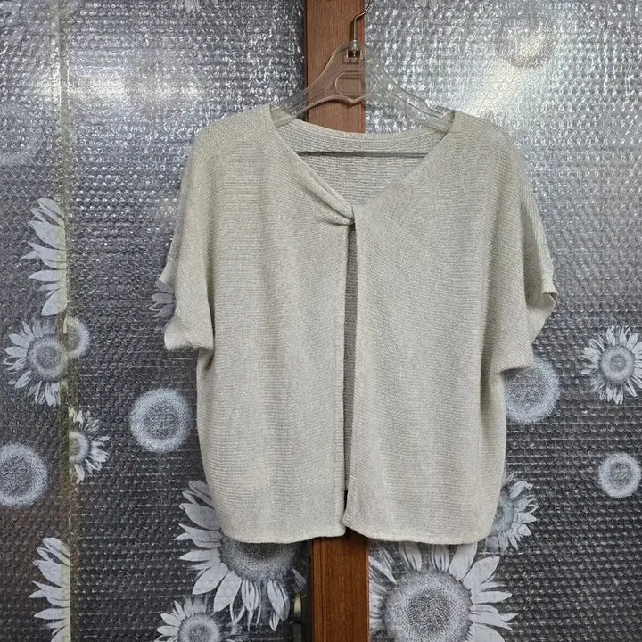 [SOLD OUT] 일본수입 앞트임 가디건스타일M