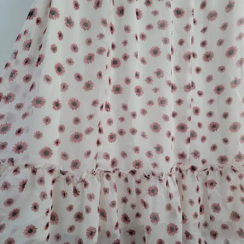 [BUNJANG] Floral Chiffon Lace Midi Dress / 플라워 쉬폰 레이스 넥 민소매 원피스