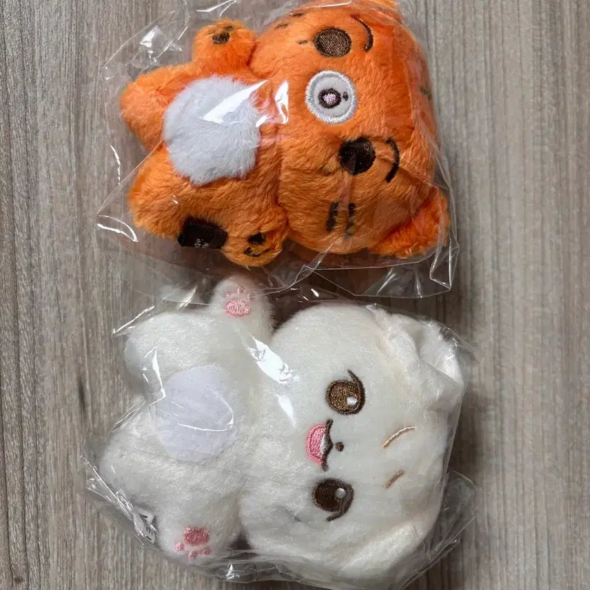 [BUNJANG] NCT Jungwoo &amp; Mark Doll / nct 정우 마크 인형 양도