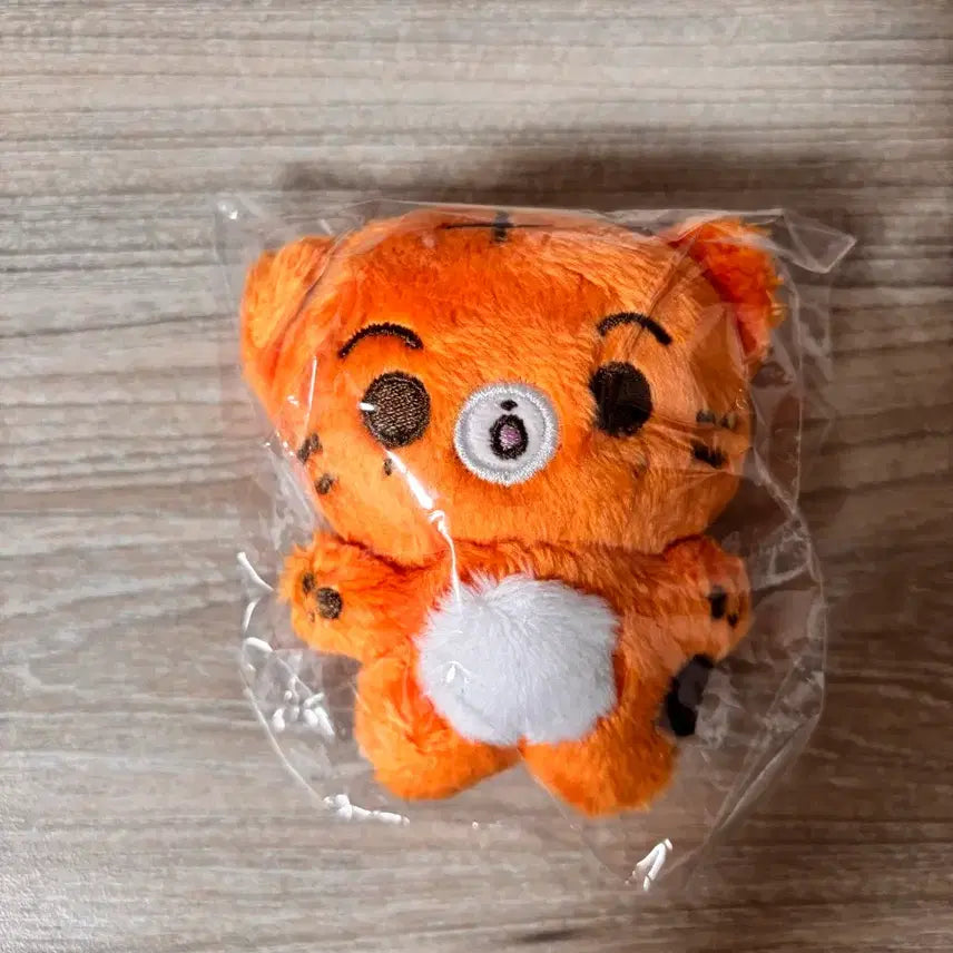 [BUNJANG] NCT Jungwoo &amp; Mark Doll / nct 정우 마크 인형 양도