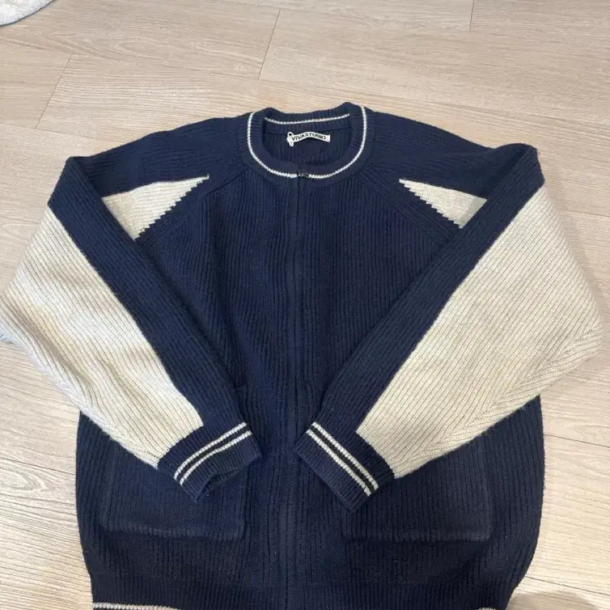 [BUNJANG] VIVASTUDIO Knit Zip-up Navy M / 비바스튜디오 니트 집업 네이비 M