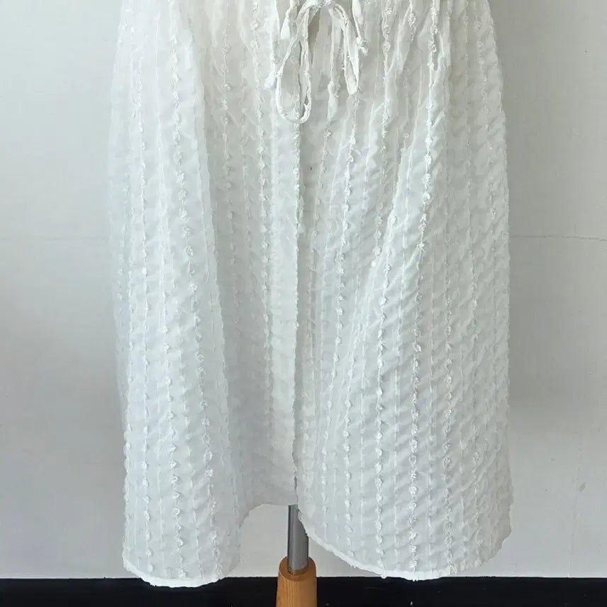 [SOLD OUT] 빈티지 만원샵 화이트 러블리 롱 뷔스티에
