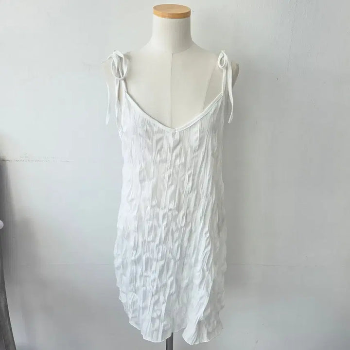 [SOLD OUT] 빈티지 만원샵 화이트 주름 끈 뷔스티에