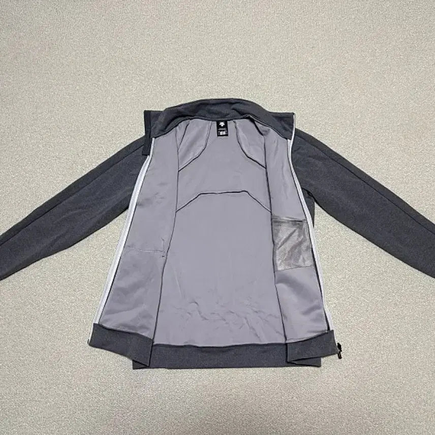 [BUNJANG] Descente Men&