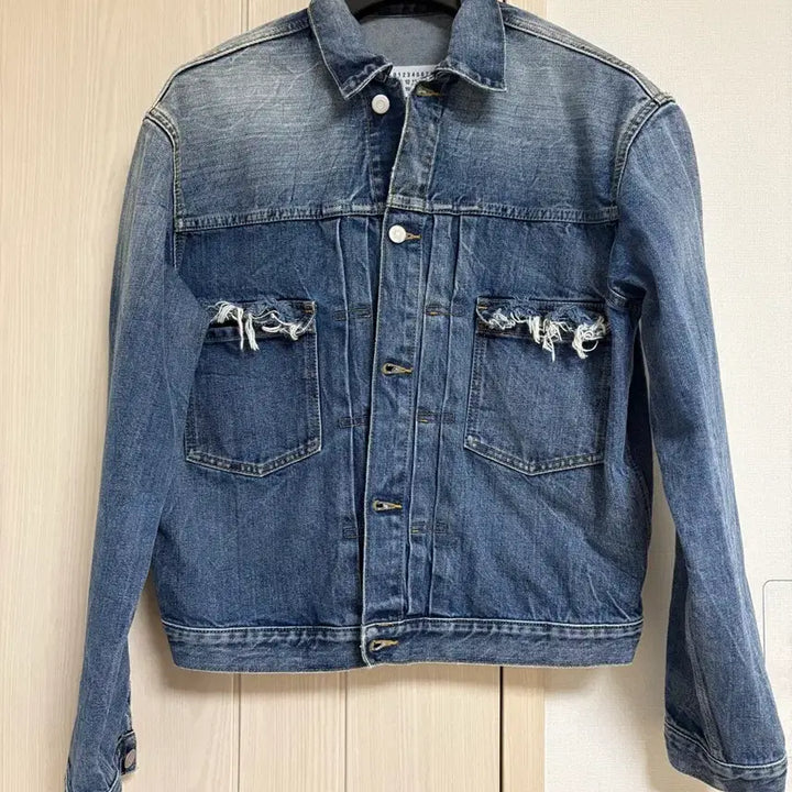 [BUNJANG] Maison Margiela Distressed Denim Jacket / 메종마르지엘라 디스트로이드 데님자켓