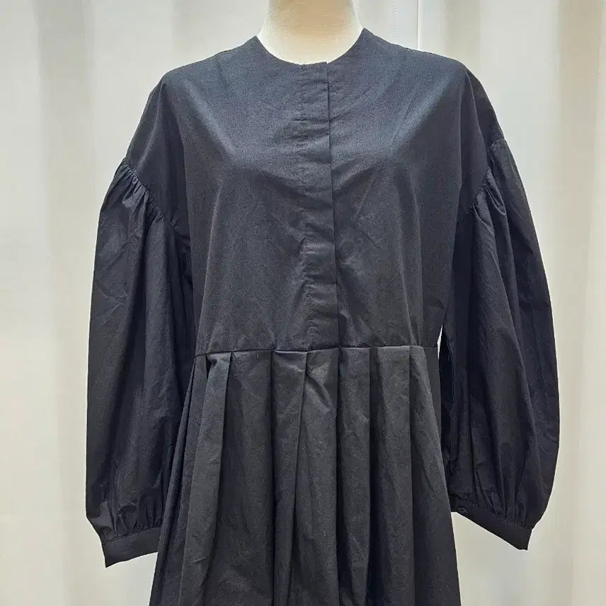 [BUNJANG] Ooh La La Black Puff Sleeve Pleated Dress / 오어 블랙 퍼프소매 플리츠 원피스