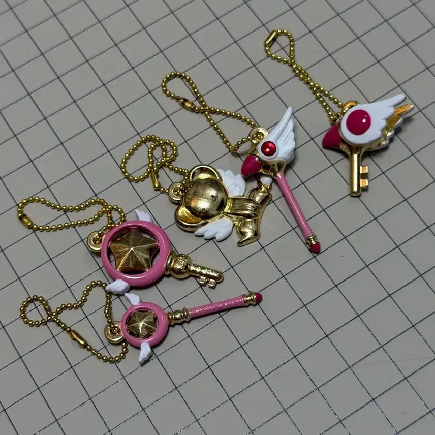 [BUNJANG] Cardcaptor Sakura Diecast Charm Gacha Keyring / 카드캡터 사쿠라 다이캐스트 챰 가챠 키링 체리