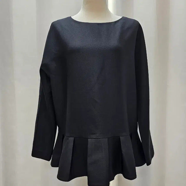 [BUNJANG] Black Flare Long Sleeve T-Shirt (M) / 블랙 플레어 롱슬리브 티셔츠 M
